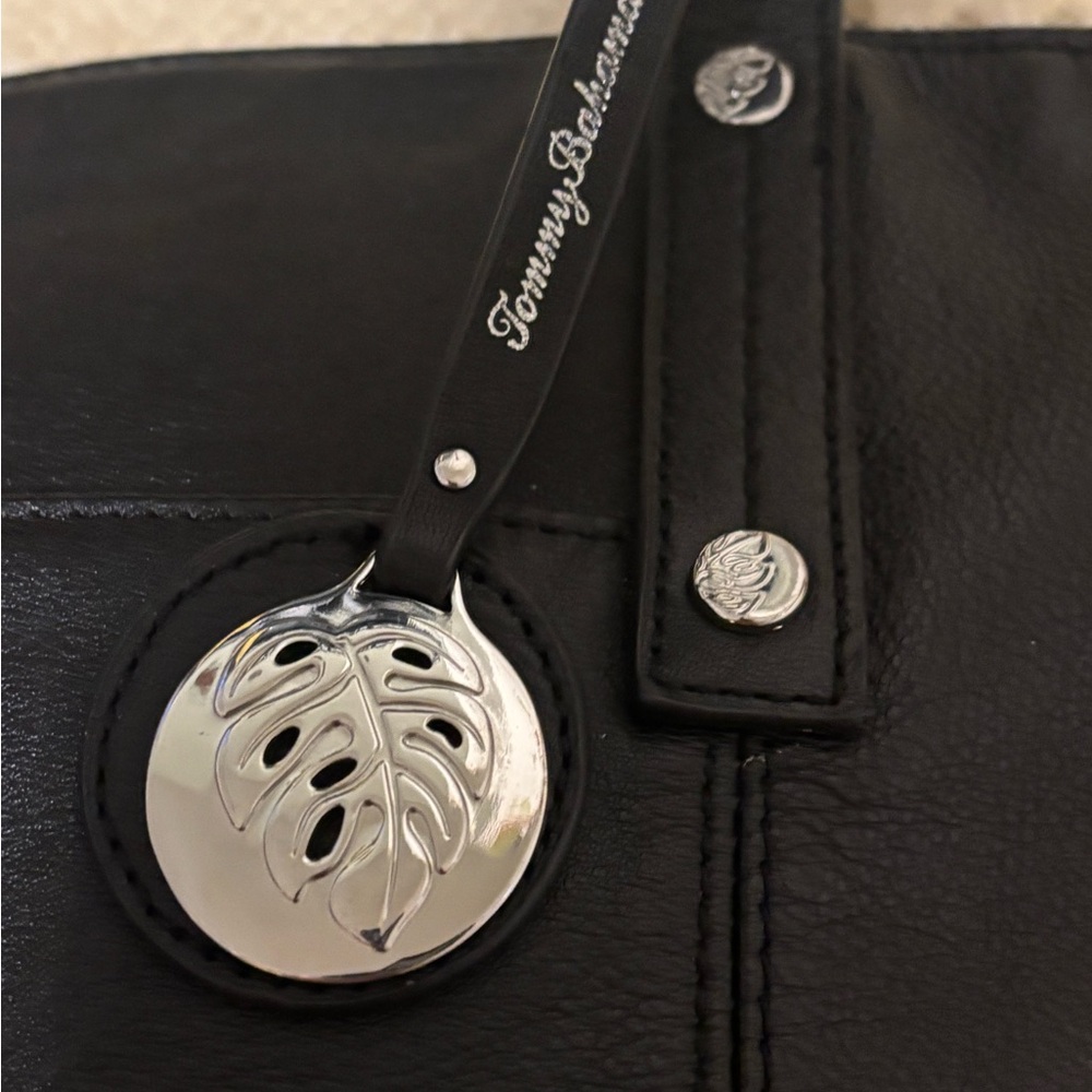 Tommy Bahama Black Lido Key Leather Tote Bag- like new in excellent condition - Picture 3 of 7